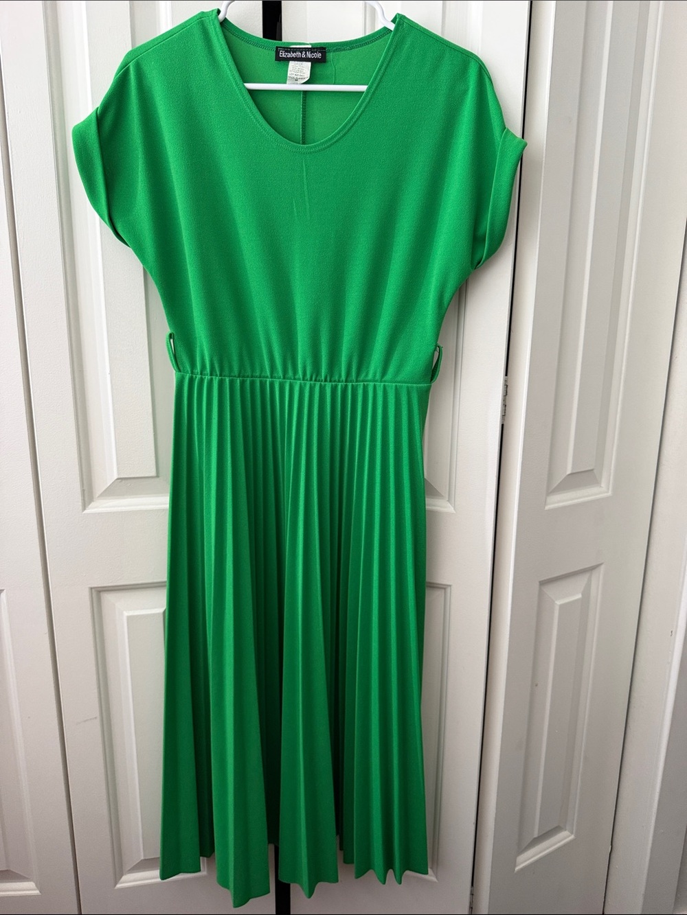 Elizabeth & Clarke Green Pleated Midi Dress